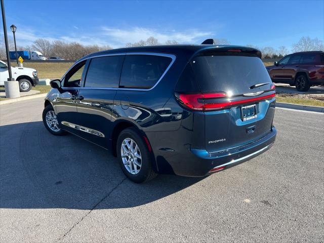 new 2025 Chrysler Pacifica car, priced at $38,640