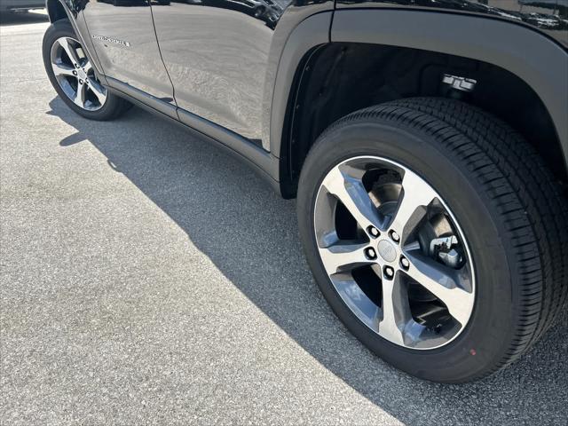 new 2025 Jeep Grand Cherokee L car, priced at $48,662