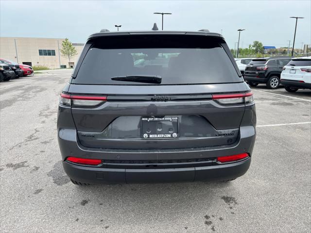 new 2025 Jeep Grand Cherokee car, priced at $42,720