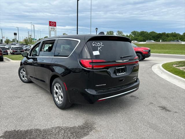 new 2024 Chrysler Pacifica car, priced at $41,720