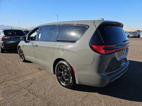 used 2022 Chrysler Pacifica Hybrid car, priced at $36,000