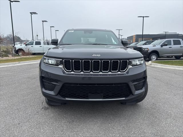 new 2025 Jeep Grand Cherokee car, priced at $35,175