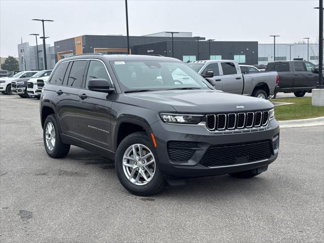 new 2025 Jeep Grand Cherokee car, priced at $35,175