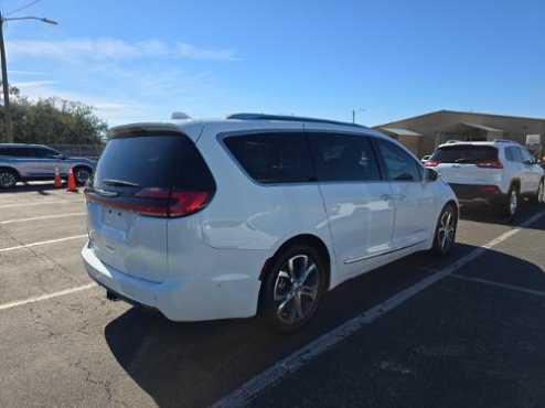 used 2022 Chrysler Pacifica car, priced at $36,987