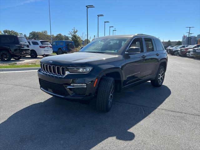 new 2025 Jeep Grand Cherokee car, priced at $46,295