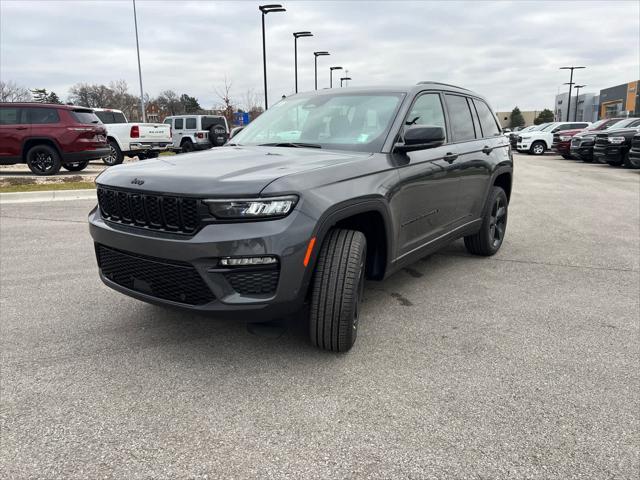 new 2025 Jeep Grand Cherokee car, priced at $49,960