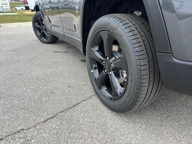 new 2025 Jeep Grand Cherokee car, priced at $49,960