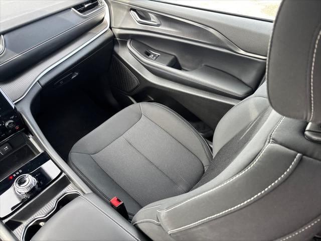 new 2025 Jeep Grand Cherokee L car, priced at $37,229