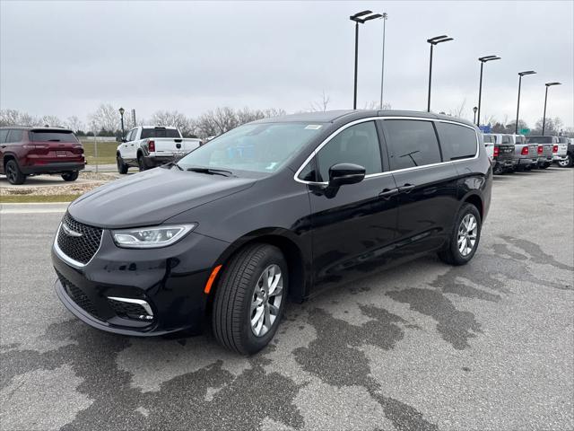 new 2025 Chrysler Pacifica car, priced at $41,920