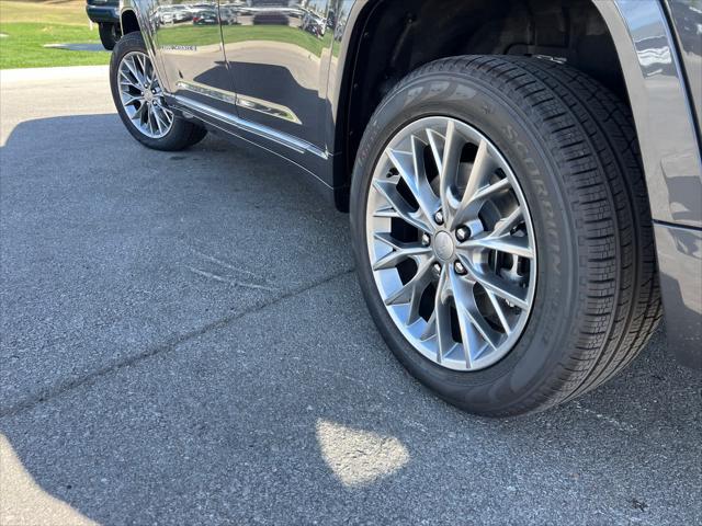 new 2025 Jeep Grand Cherokee L car, priced at $61,220