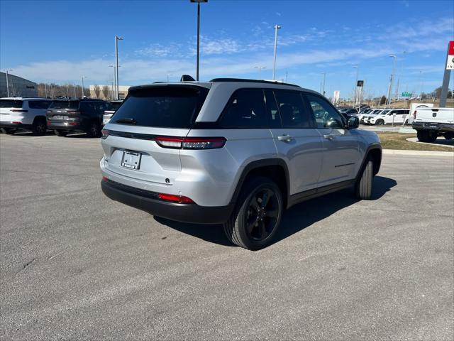 new 2024 Jeep Grand Cherokee car, priced at $44,170