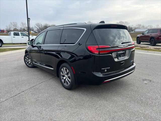 new 2025 Chrysler Pacifica car, priced at $43,980