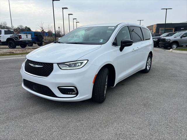 new 2025 Chrysler Pacifica car, priced at $38,925