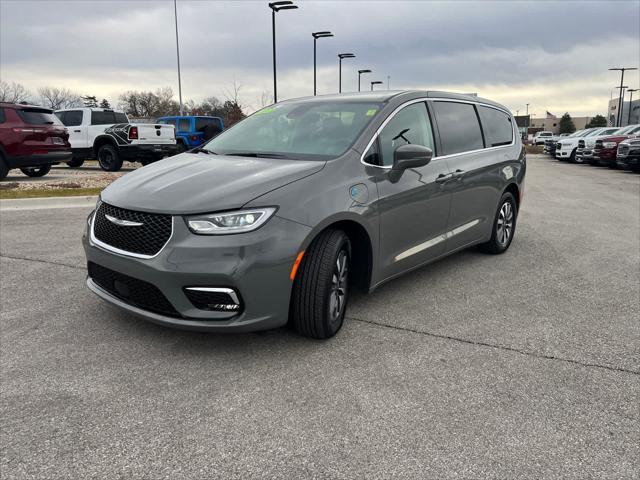 used 2022 Chrysler Pacifica Hybrid car, priced at $32,944