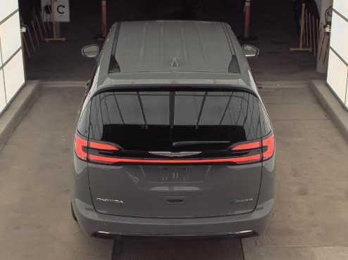 used 2022 Chrysler Pacifica Hybrid car, priced at $34,500