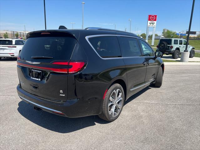 new 2024 Chrysler Pacifica car, priced at $55,025