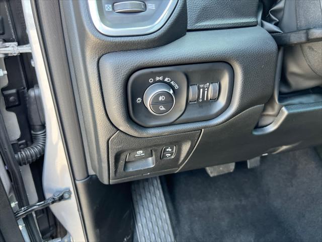 new 2025 Ram 1500 car, priced at $56,566