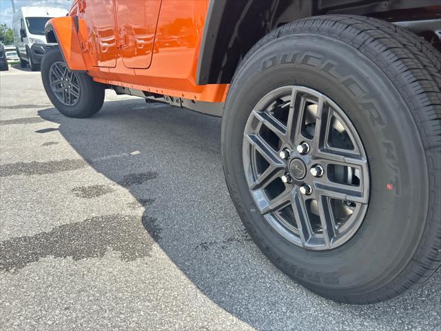 new 2025 Jeep Gladiator car, priced at $43,993