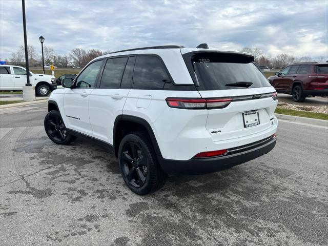 new 2025 Jeep Grand Cherokee car, priced at $43,925