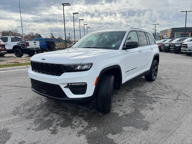 new 2025 Jeep Grand Cherokee car, priced at $43,925