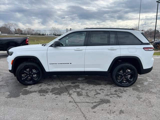 new 2025 Jeep Grand Cherokee car, priced at $43,925