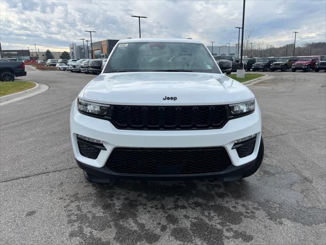 new 2025 Jeep Grand Cherokee car, priced at $43,925