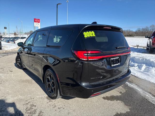 used 2022 Chrysler Pacifica Hybrid car, priced at $34,000