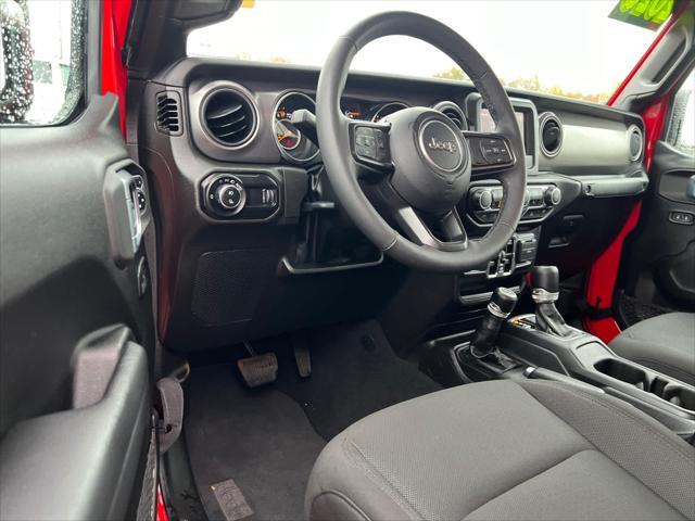 used 2023 Jeep Gladiator car, priced at $34,627