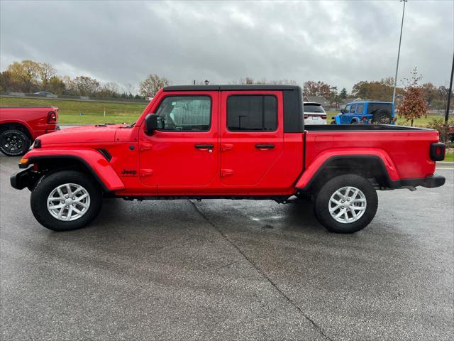 used 2023 Jeep Gladiator car, priced at $34,627