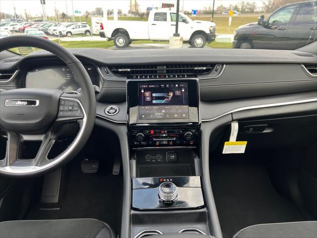 new 2025 Jeep Grand Cherokee car, priced at $41,030