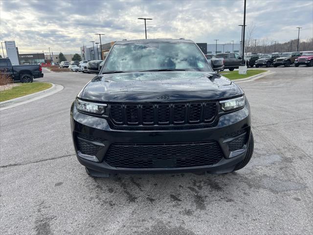 new 2025 Jeep Grand Cherokee car, priced at $41,030