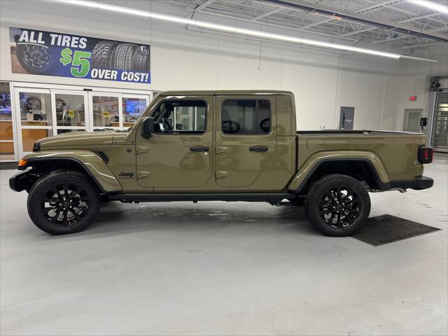 new 2025 Jeep Gladiator car, priced at $40,385