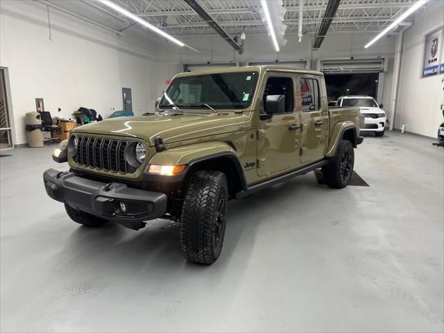 new 2025 Jeep Gladiator car, priced at $40,385