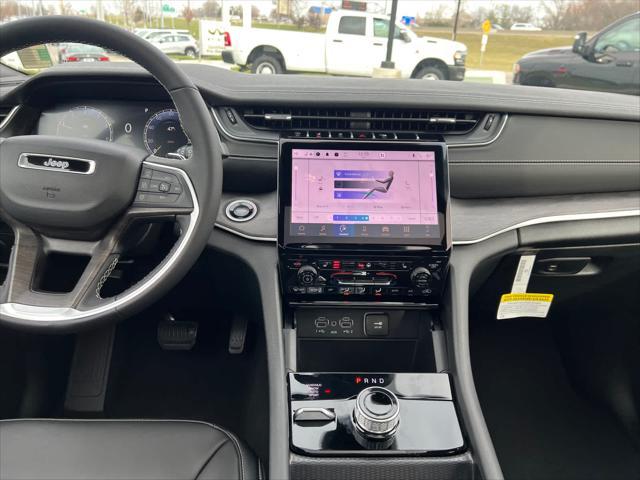 new 2025 Jeep Grand Cherokee car, priced at $47,035