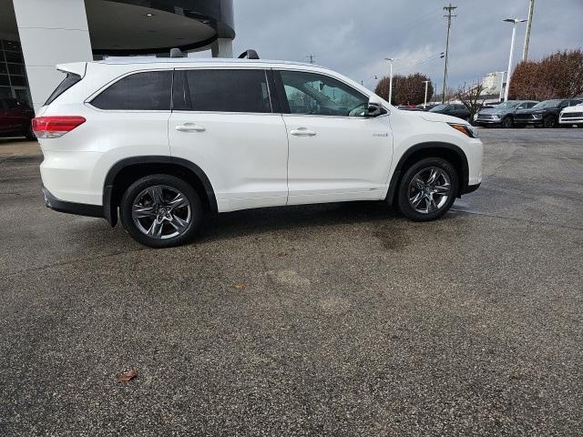 used 2018 Toyota Highlander Hybrid car, priced at $26,400