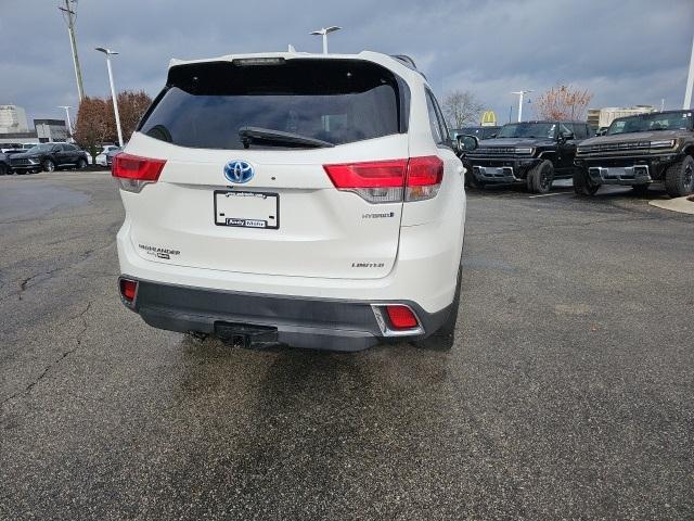 used 2018 Toyota Highlander Hybrid car, priced at $26,400