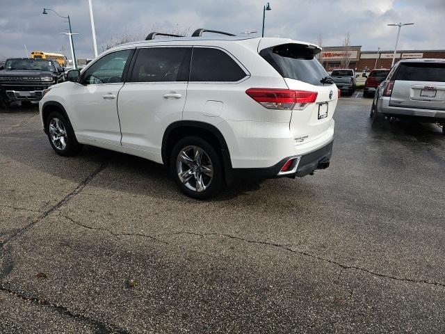 used 2018 Toyota Highlander Hybrid car, priced at $26,400