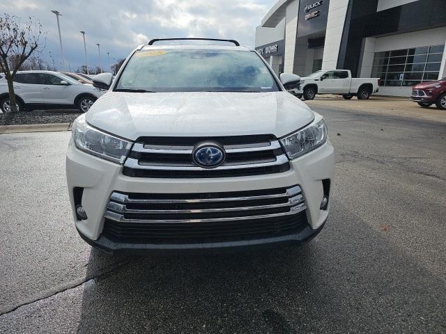 used 2018 Toyota Highlander Hybrid car, priced at $26,400