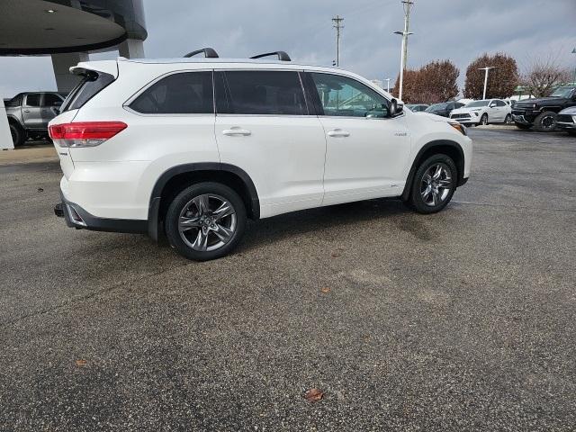 used 2018 Toyota Highlander Hybrid car, priced at $26,400