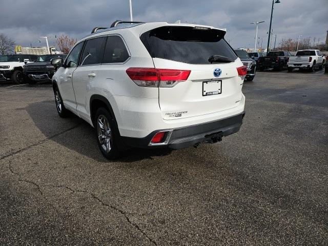 used 2018 Toyota Highlander Hybrid car, priced at $26,400