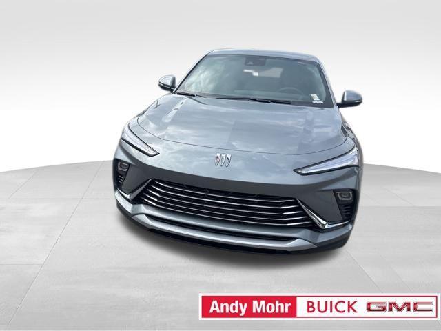 new 2025 Buick Envista car, priced at $22,871