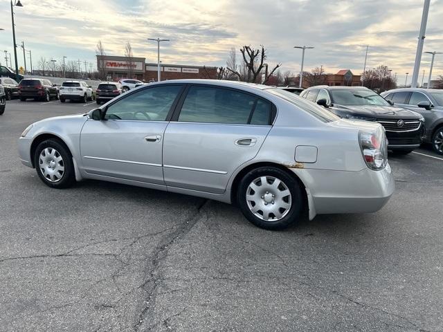 used 2006 Nissan Altima car, priced at $2,000