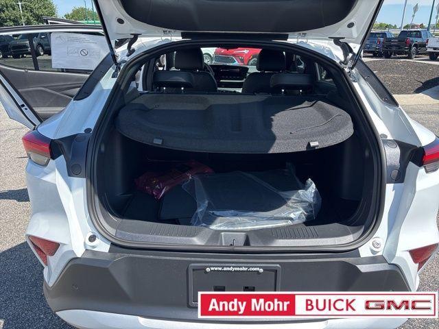 new 2025 Buick Envista car, priced at $26,421