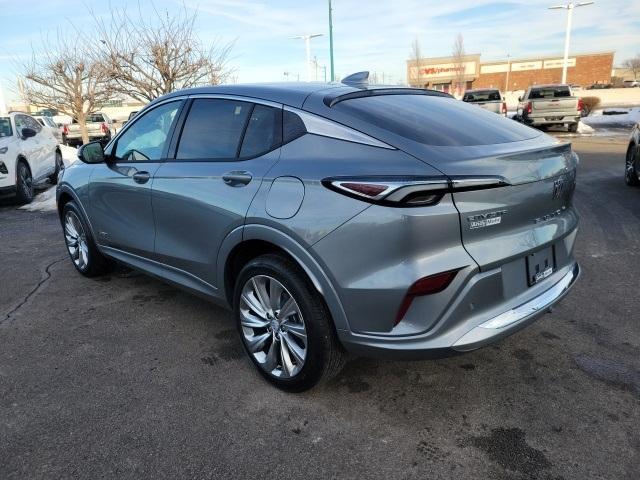 new 2025 Buick Envista car, priced at $28,985