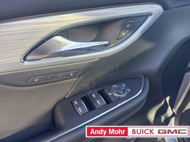 new 2025 Buick Envision car, priced at $43,026