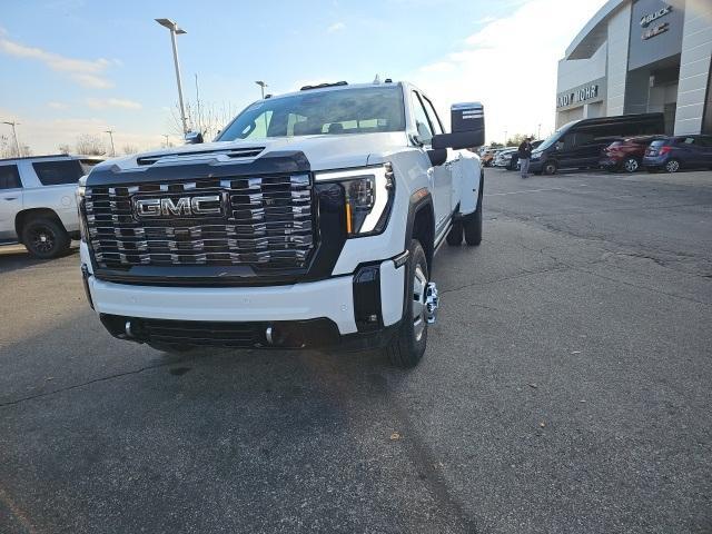 new 2025 GMC Sierra 3500 car, priced at $98,274