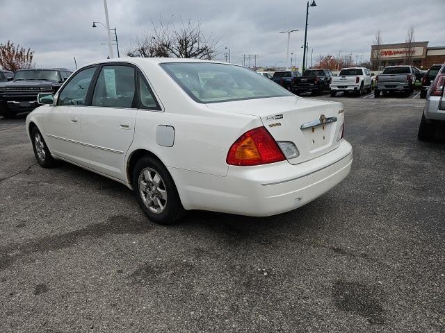 used 2000 Toyota Avalon car, priced at $3,200