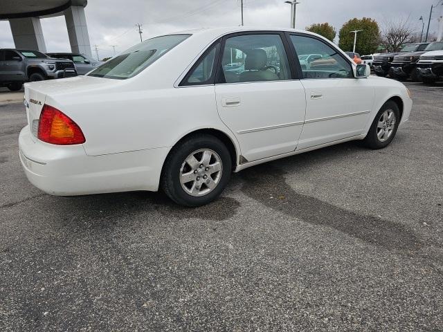 used 2000 Toyota Avalon car, priced at $3,200