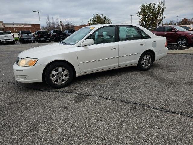 used 2000 Toyota Avalon car, priced at $3,200