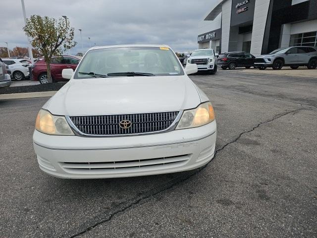 used 2000 Toyota Avalon car, priced at $3,200